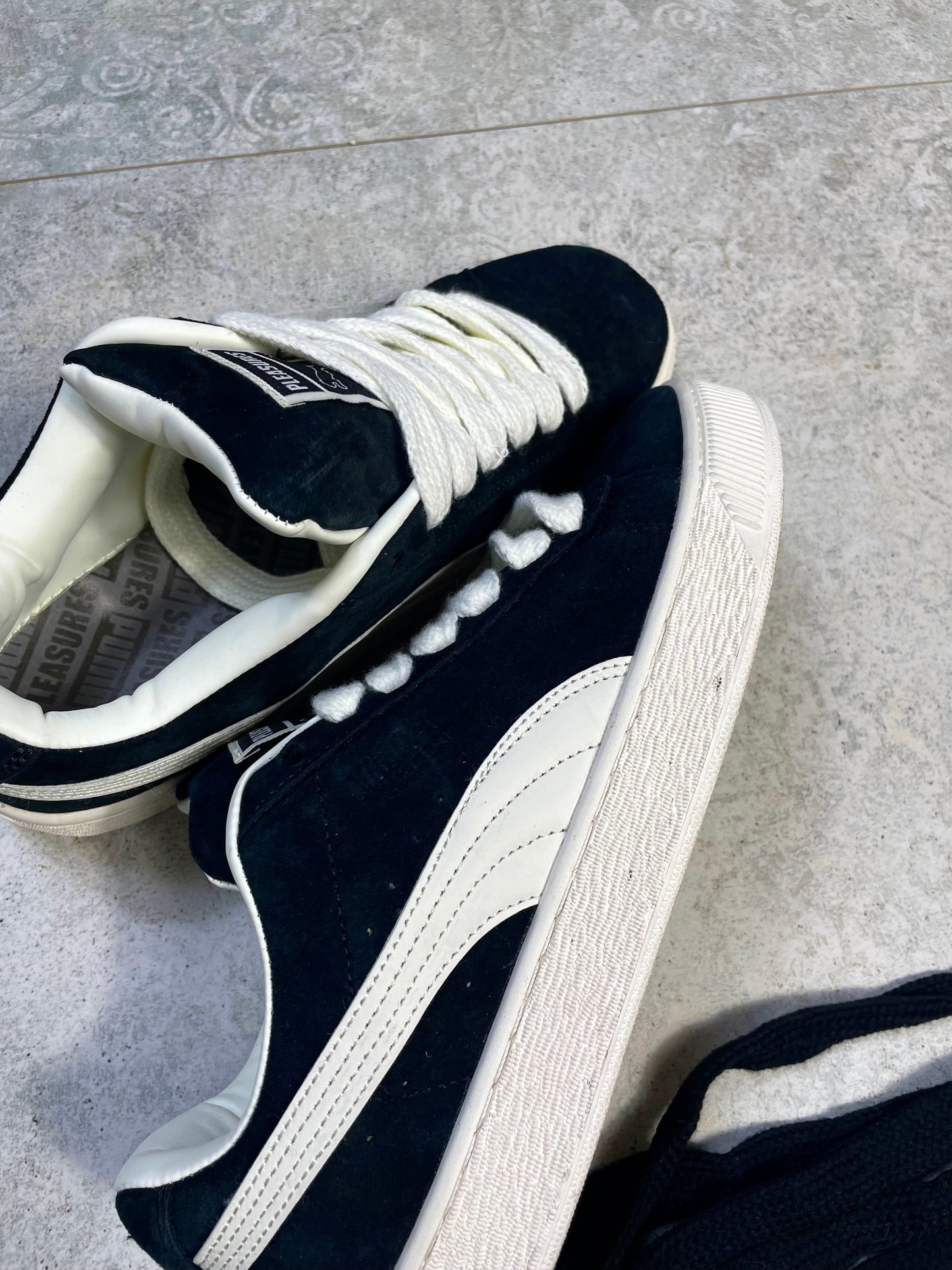 Puma x Pleasures Suede XL Patike (43)
