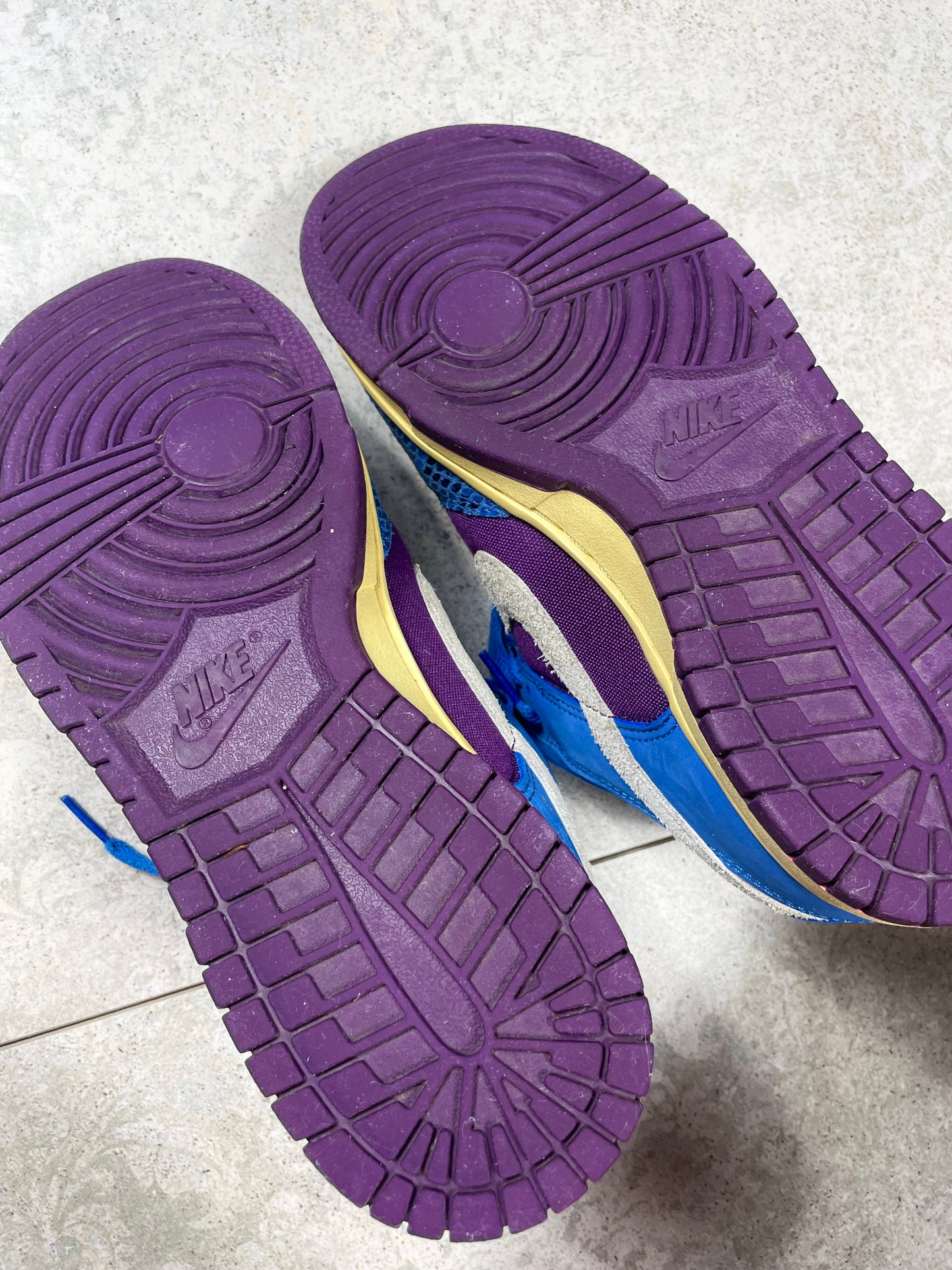 Nike x Undefeated Dunk Low SP Patike (41)