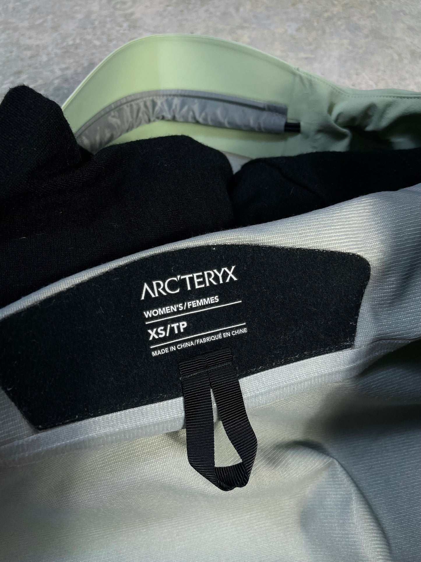 Arcteryx AR Gore-Tex Recco Jakna (XS)