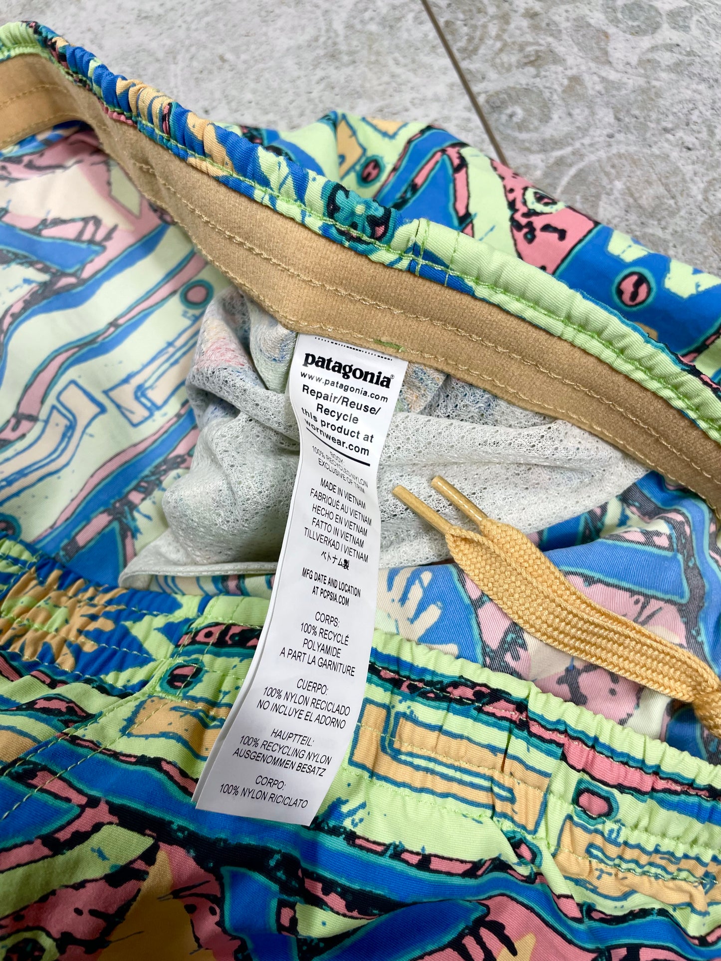 Patagonia Šorc (XL)