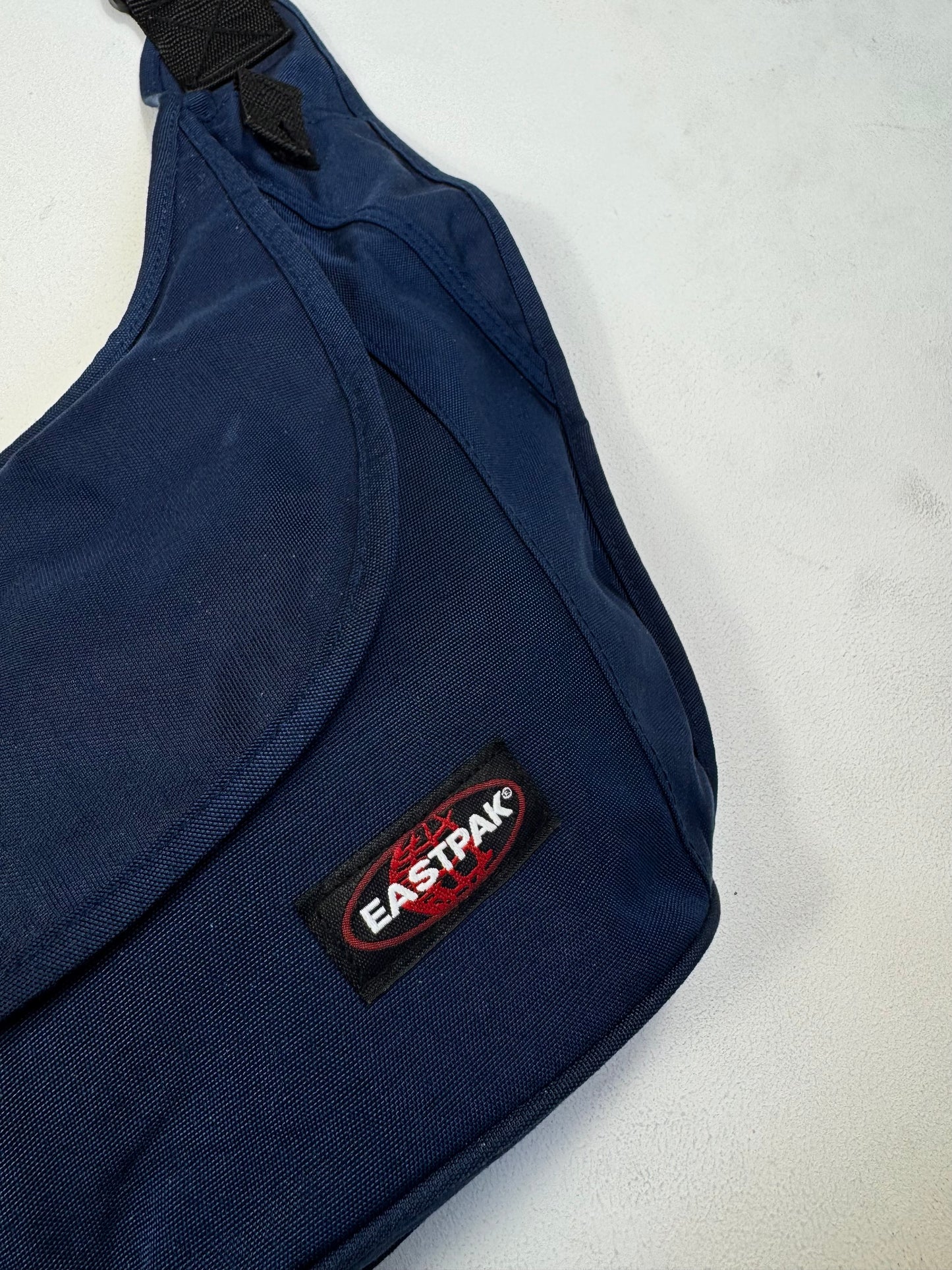 Eastpak Torba (34/27/8)