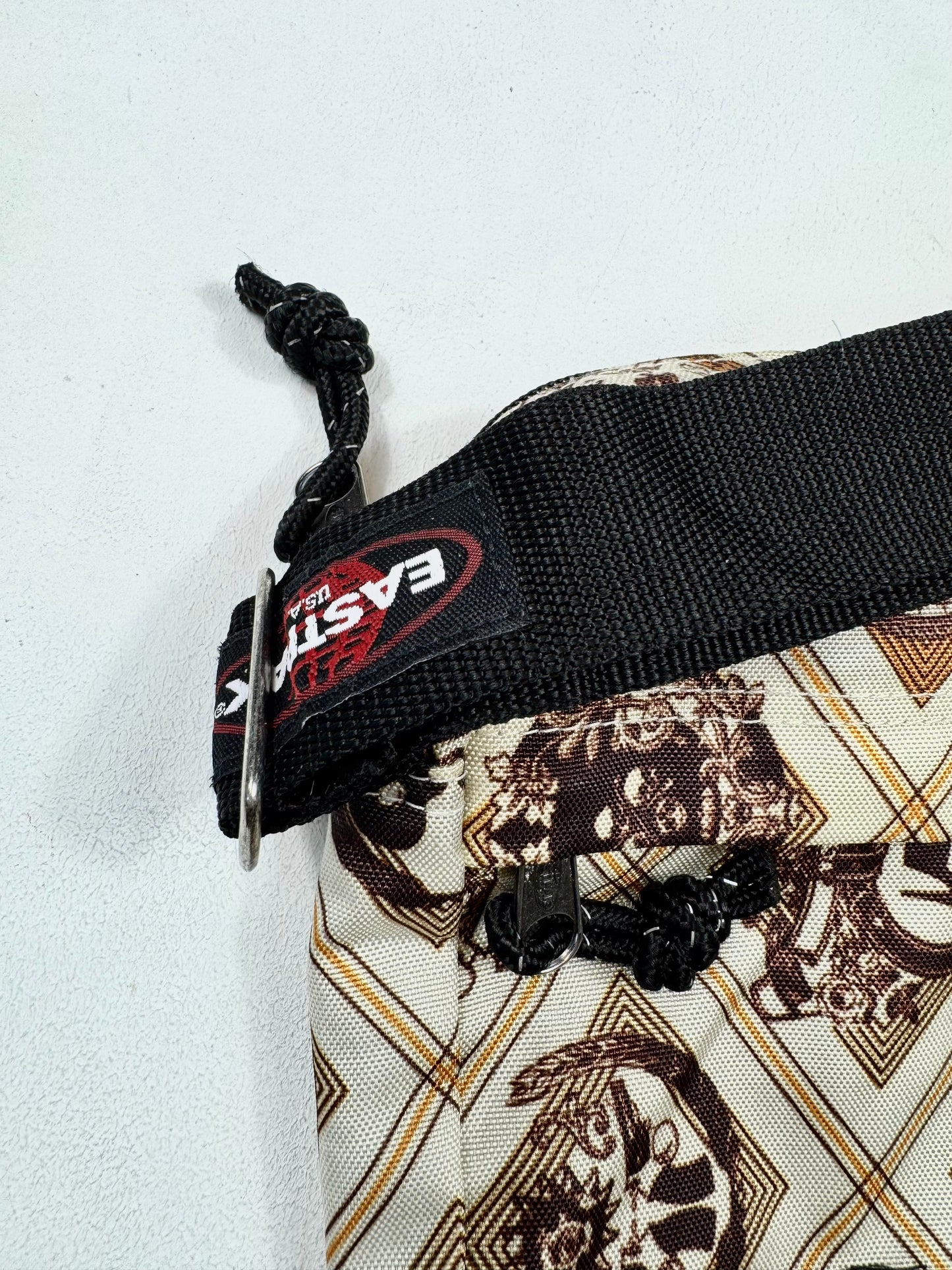 Eastpak Torbica (23/19/4)
