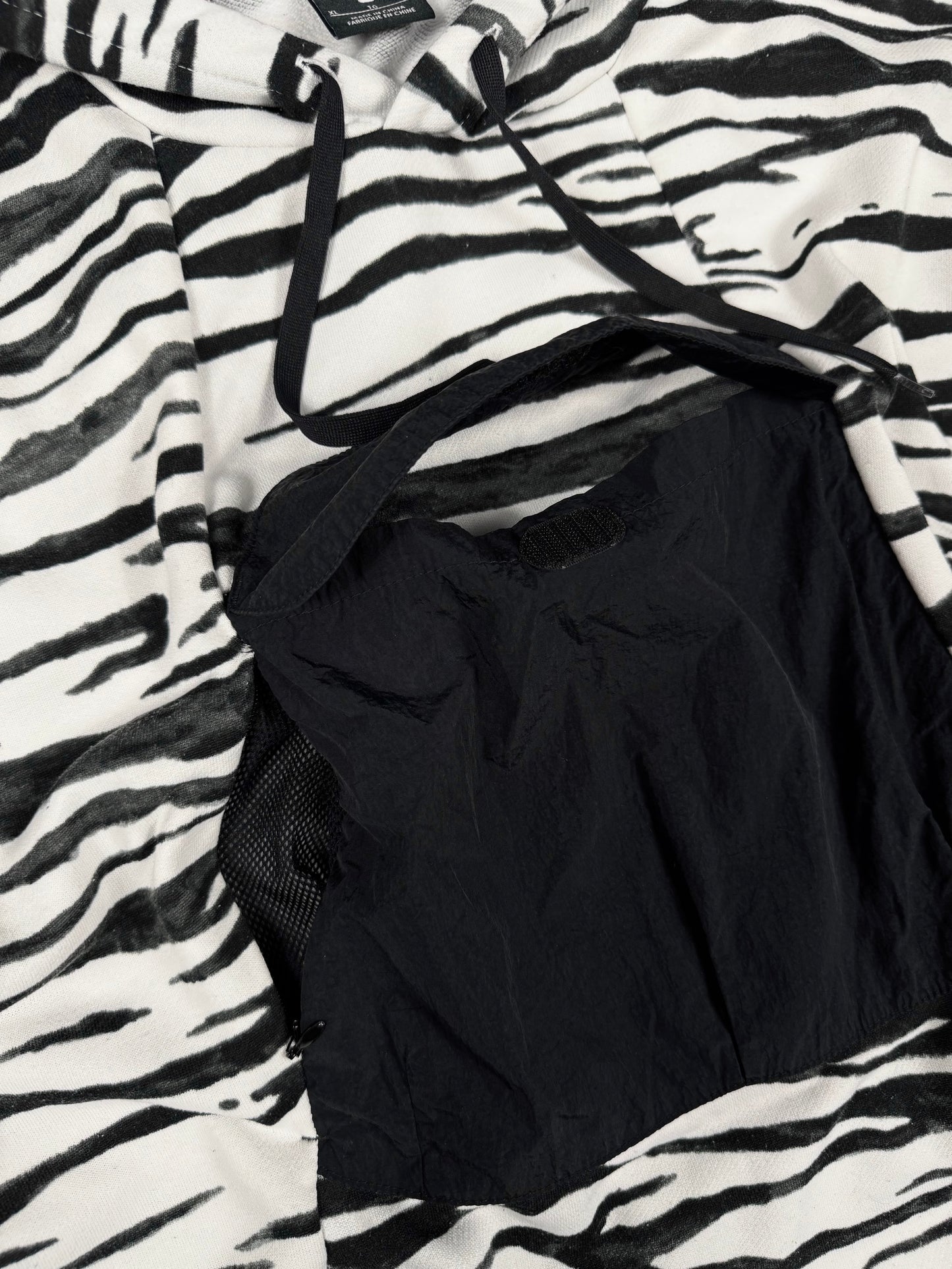 Nike South Korea Zebra Duks (XL)