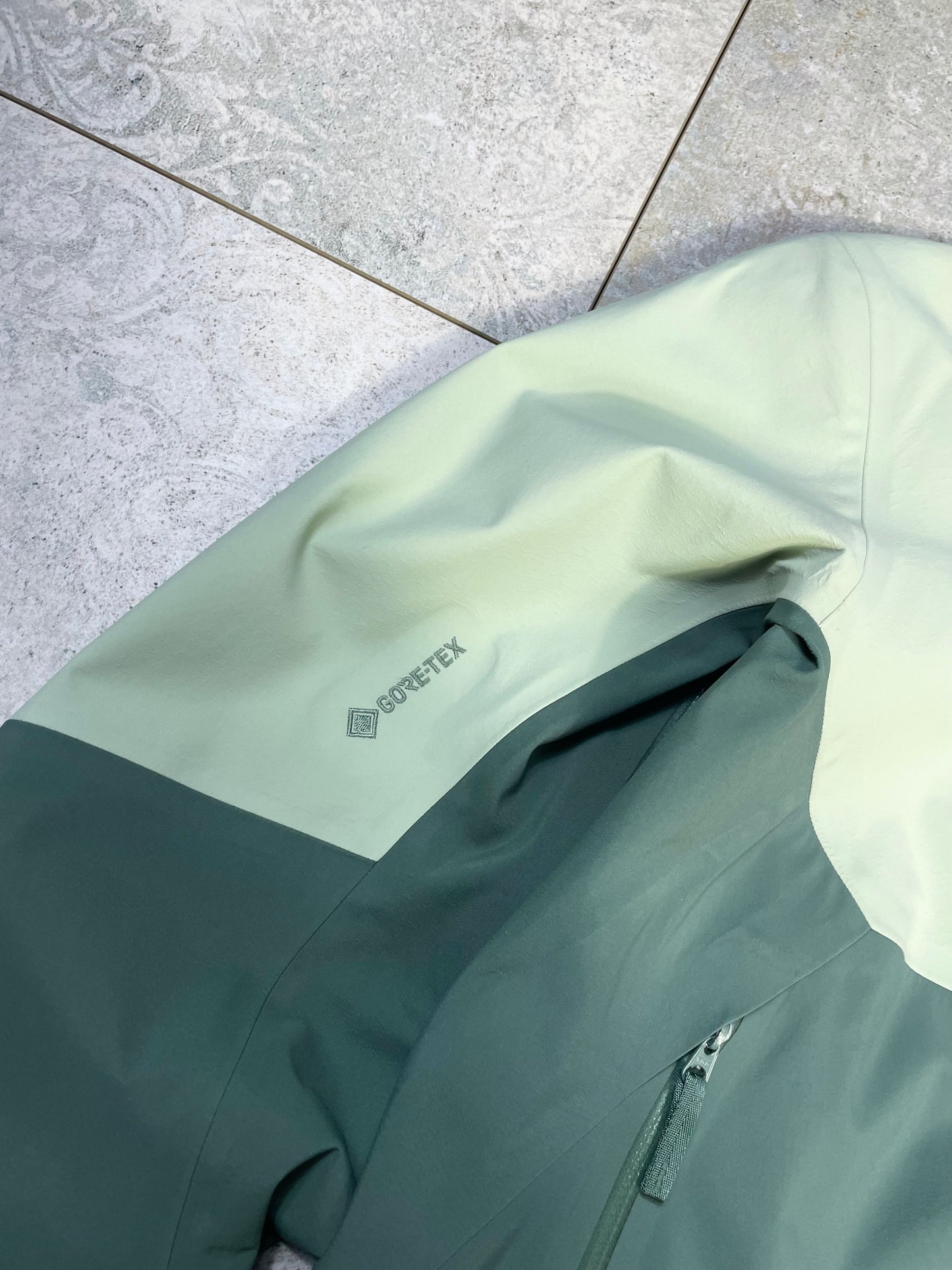 Arcteryx AR Gore-Tex Recco Jakna (XS)