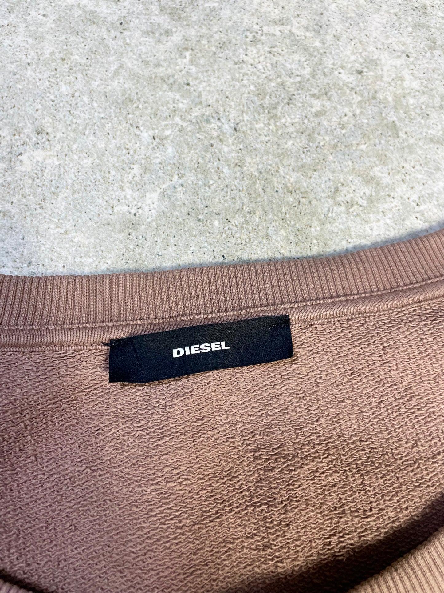 Diesel Duks Logo (L)