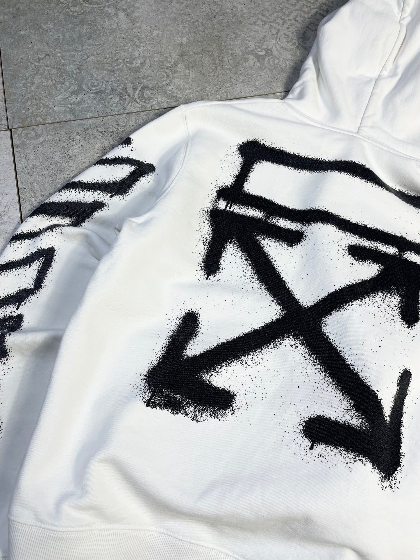 Off-White Graffiti Duks (S-M)