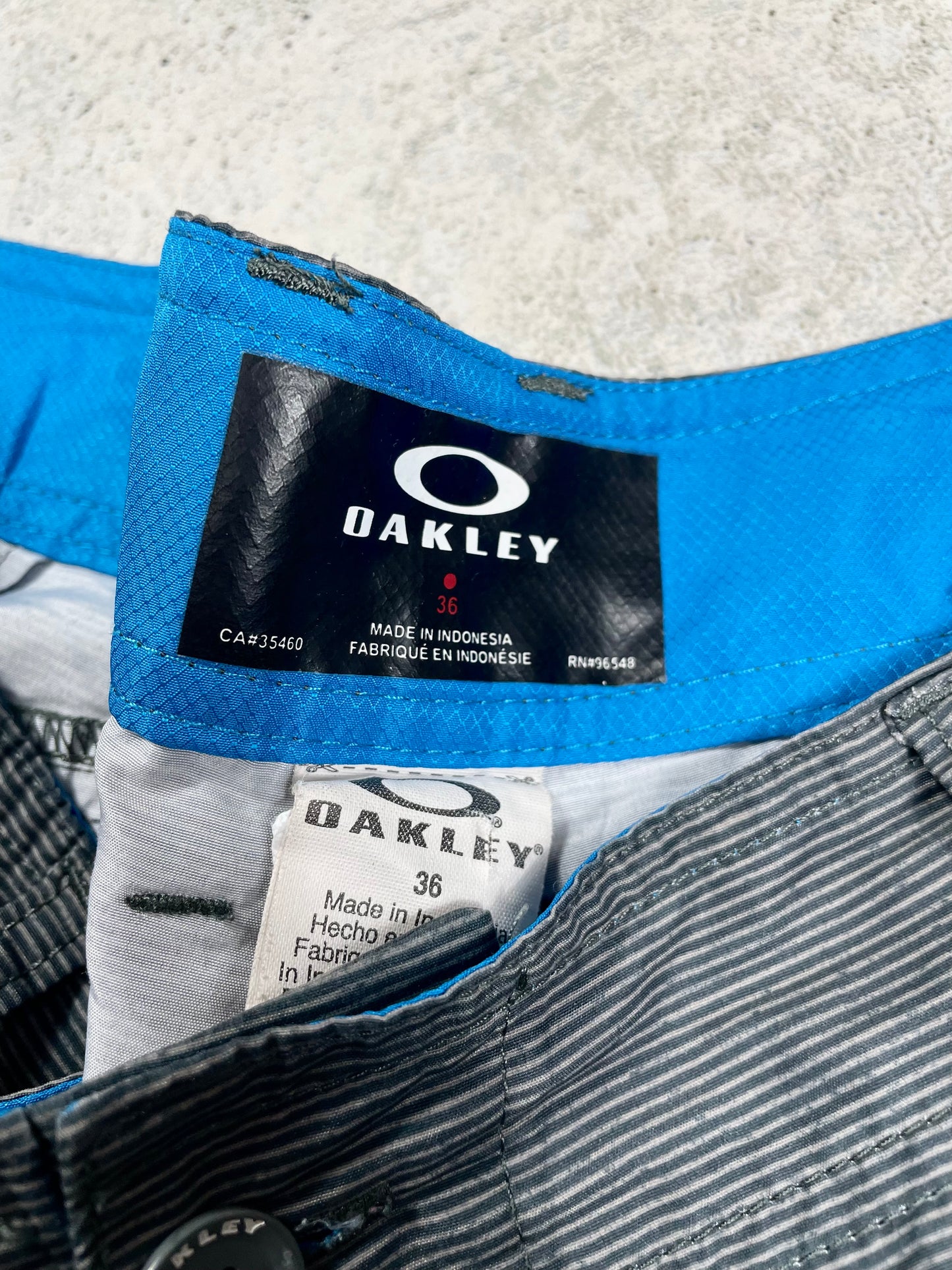 Oakley Šorc Vintage (36)