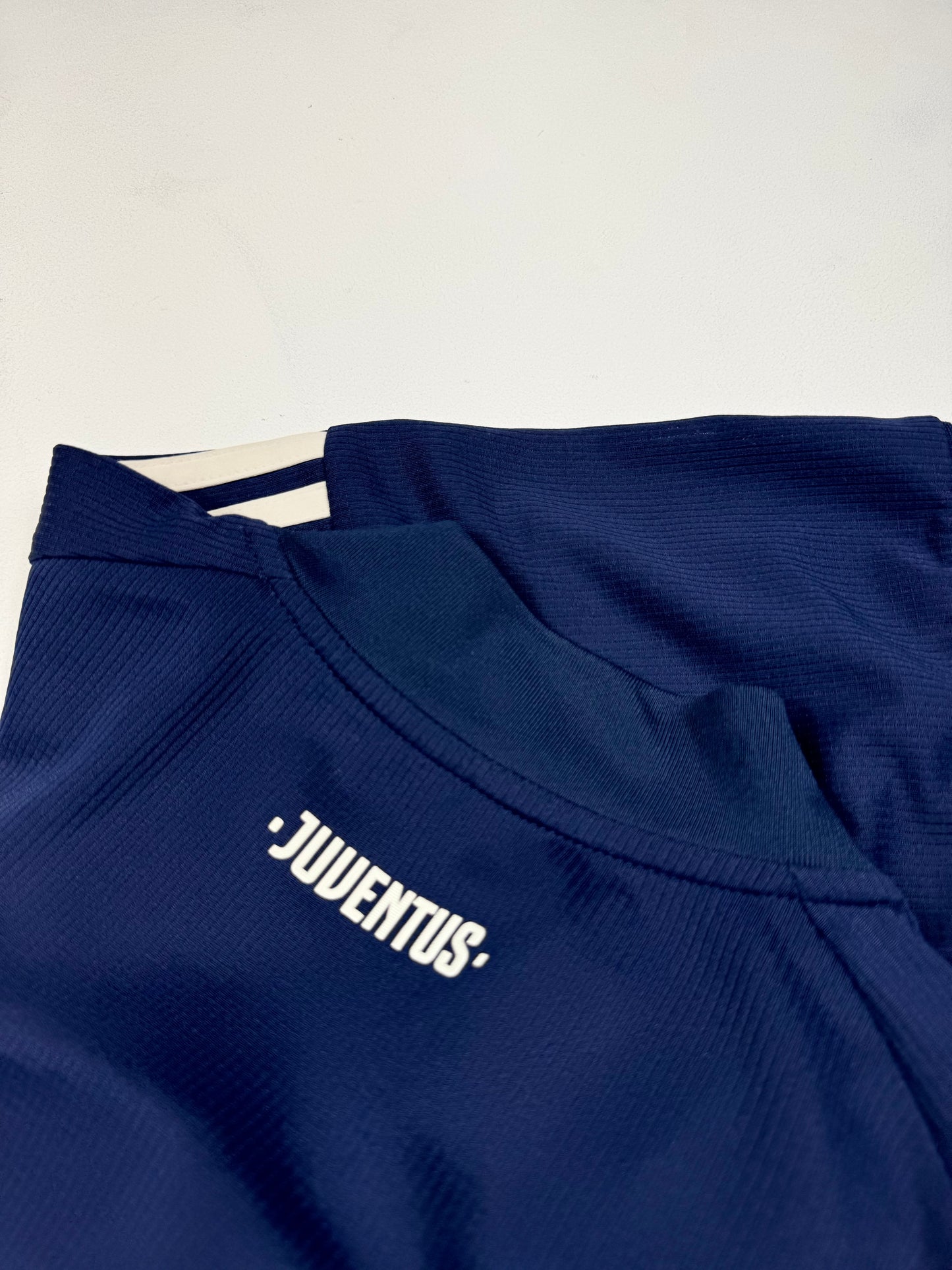 Adidas Juventus Jersey (M)
