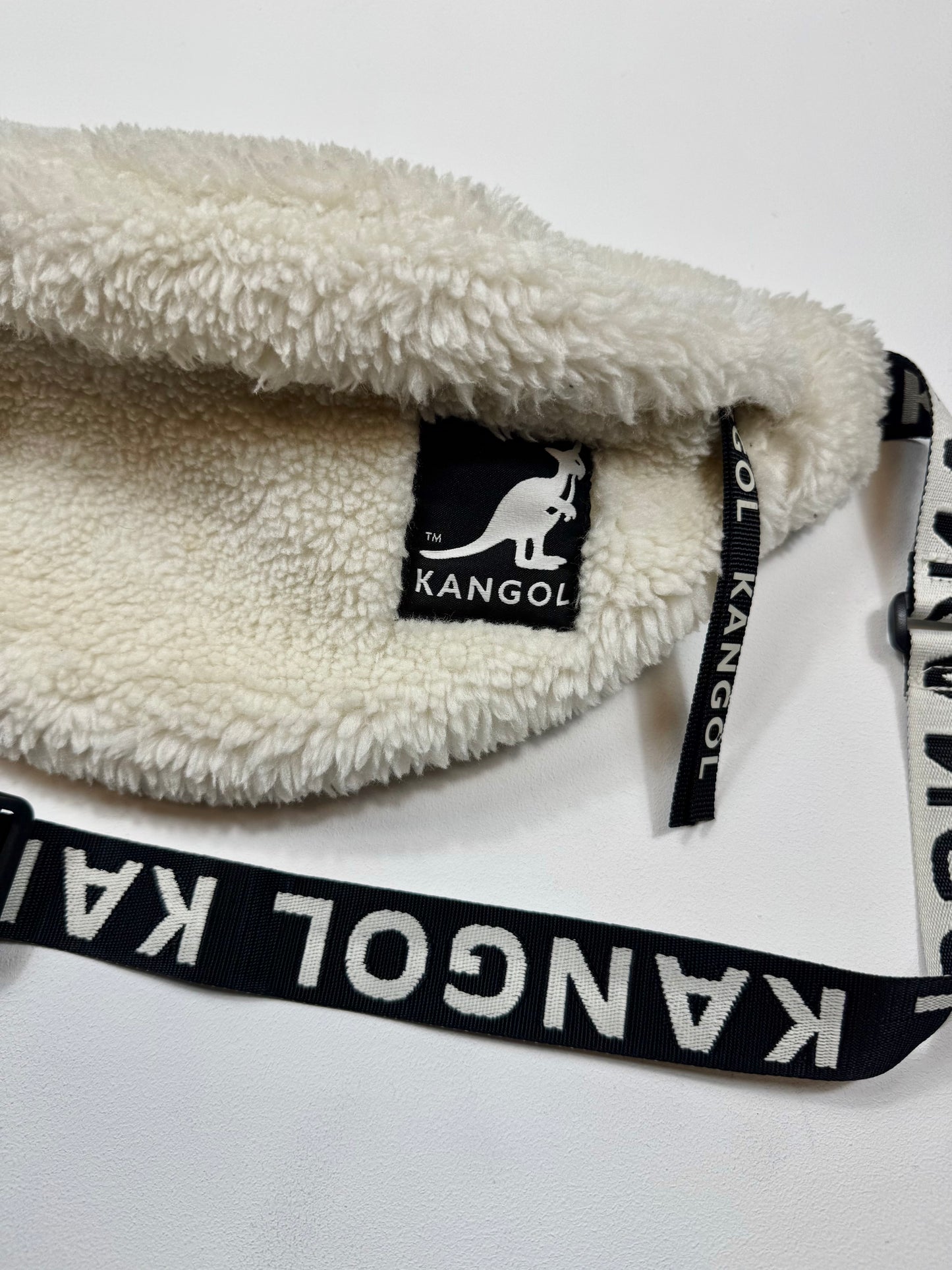 Kangol x H&M Torbica (35cm/20cm)