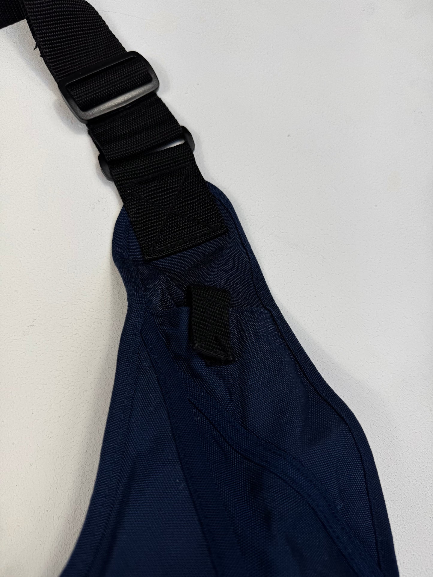 Eastpak Torba (34/27/8)