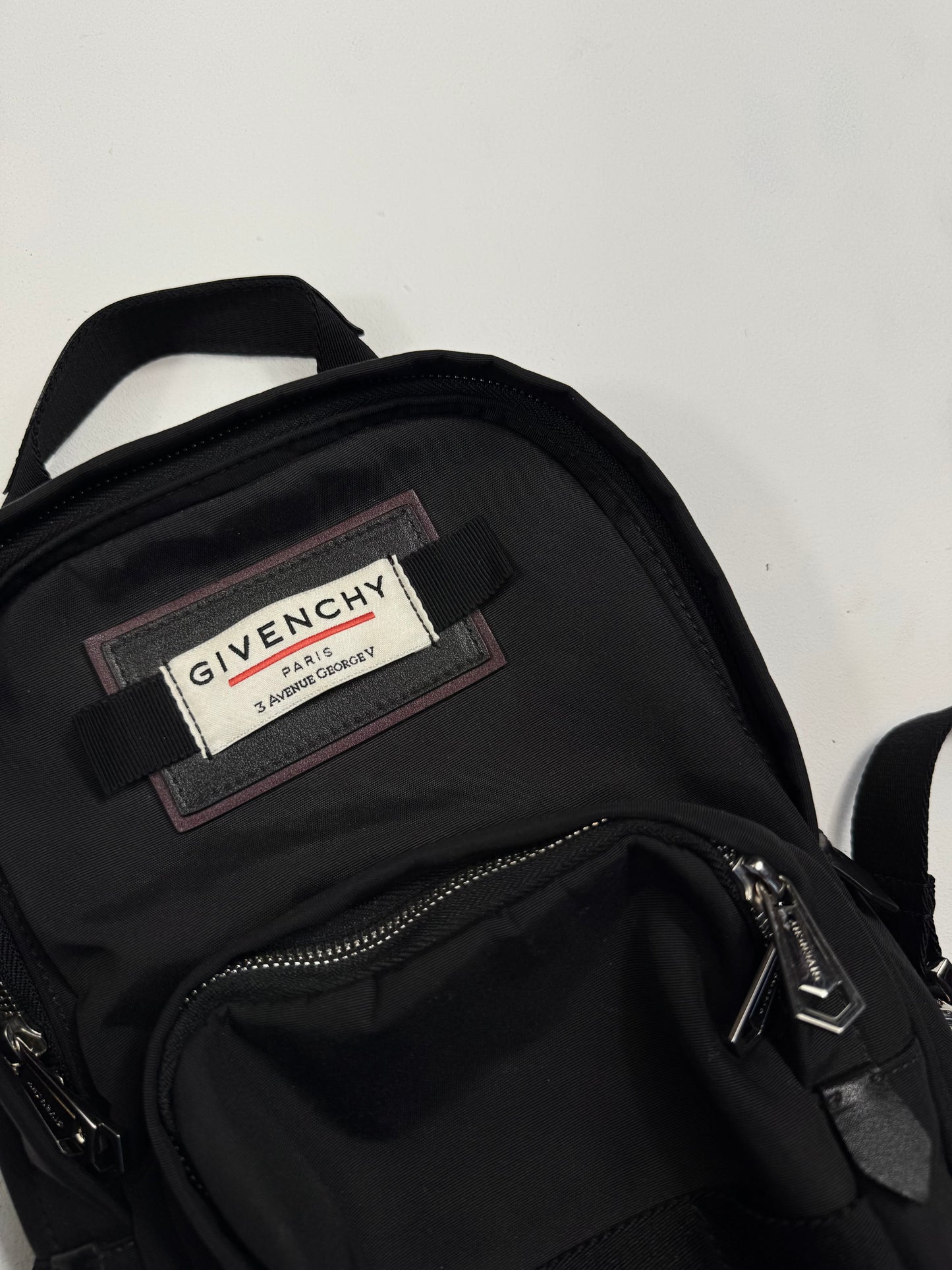 Givenchy Sling-Bag Torba (33/23/10)