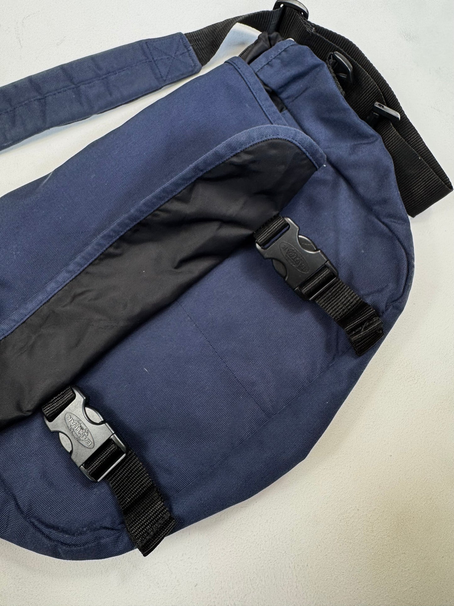 Eastpak Torba (41/28/8)