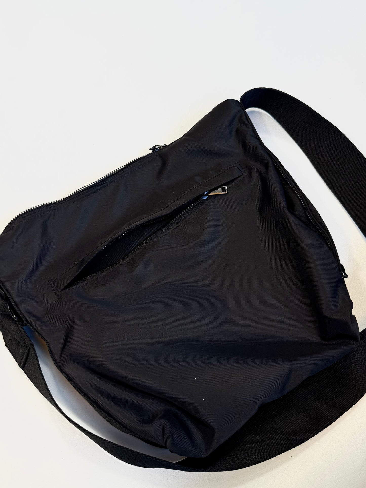 Y-3 Crossbody Torba (28/28/8)