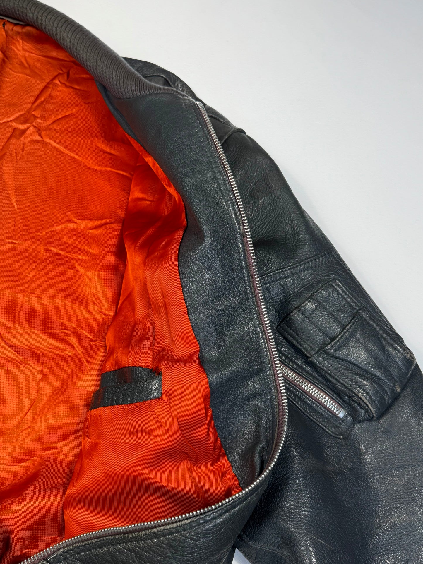 German Leather Bomber Jakna 90/80’s (L)