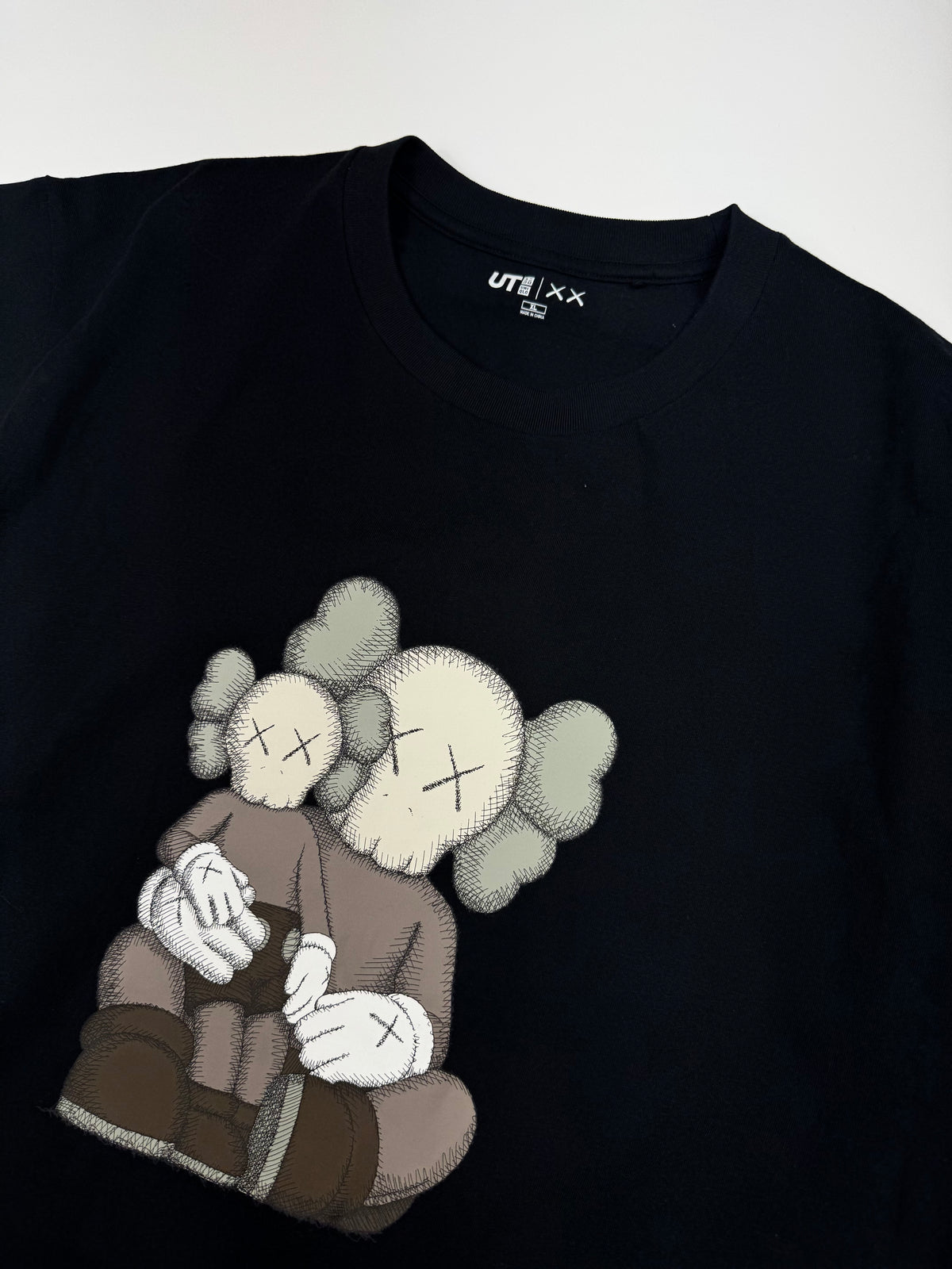 Kaws x Uniqlo Tee
