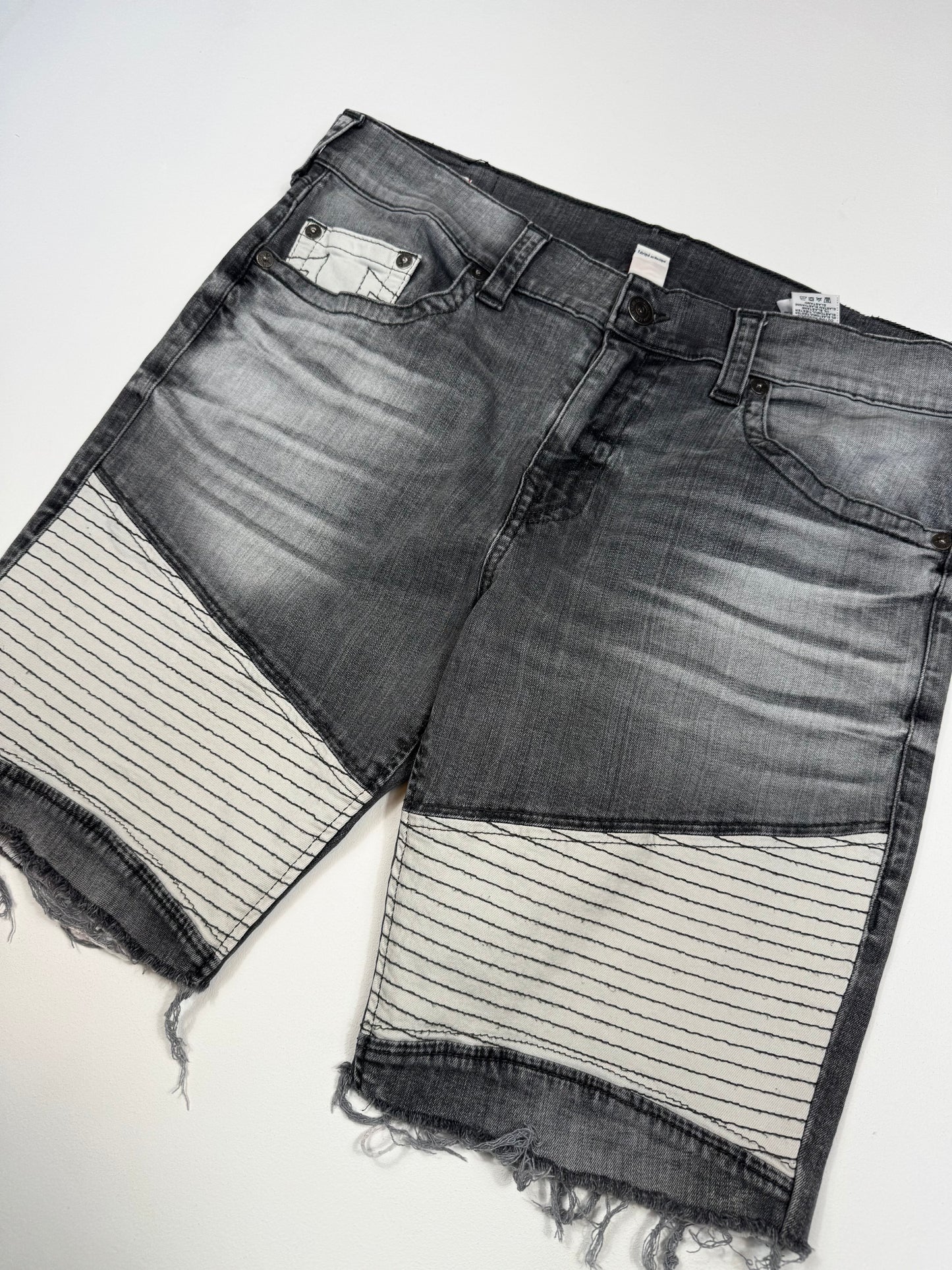 True Religion Šorc Geno (38)