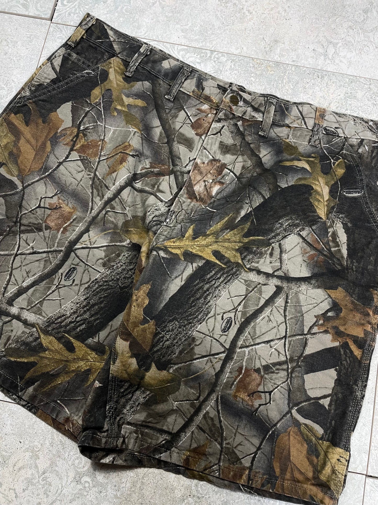 Carhartt Camo Šorc Vintage (44)