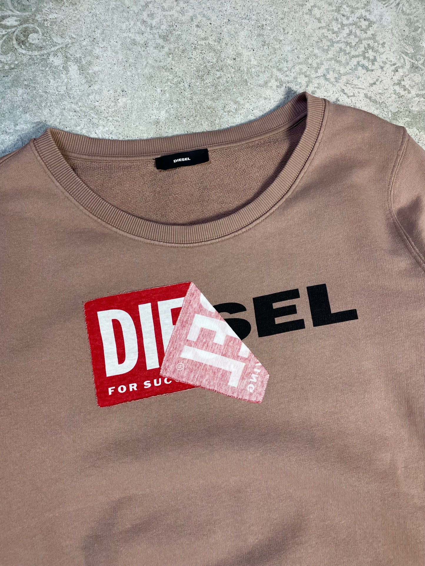 Diesel Duks Logo (L)