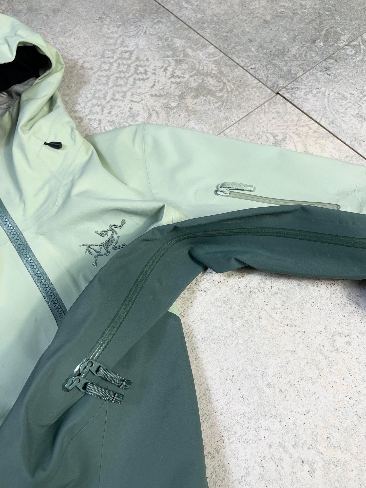Arcteryx AR Gore-Tex Recco Jakna (XS)